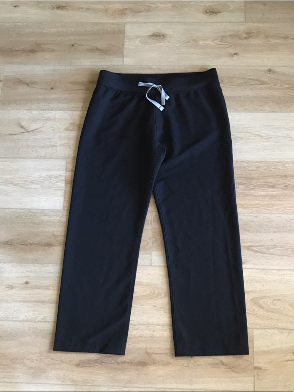 Figs Black Straight-Leg Scrub Pant with Grey Drawstring Waistband Size Medium
